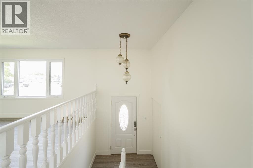 122 Christina Court — photo 3