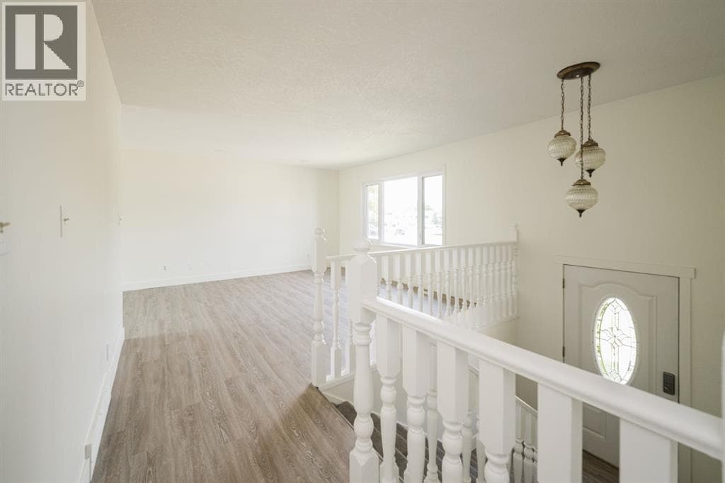 122 Christina Court — photo 4