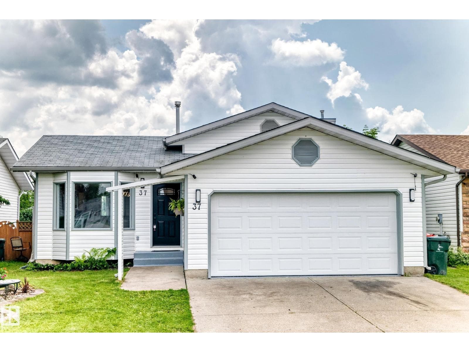 37 GLENWOOD CR — photo 2