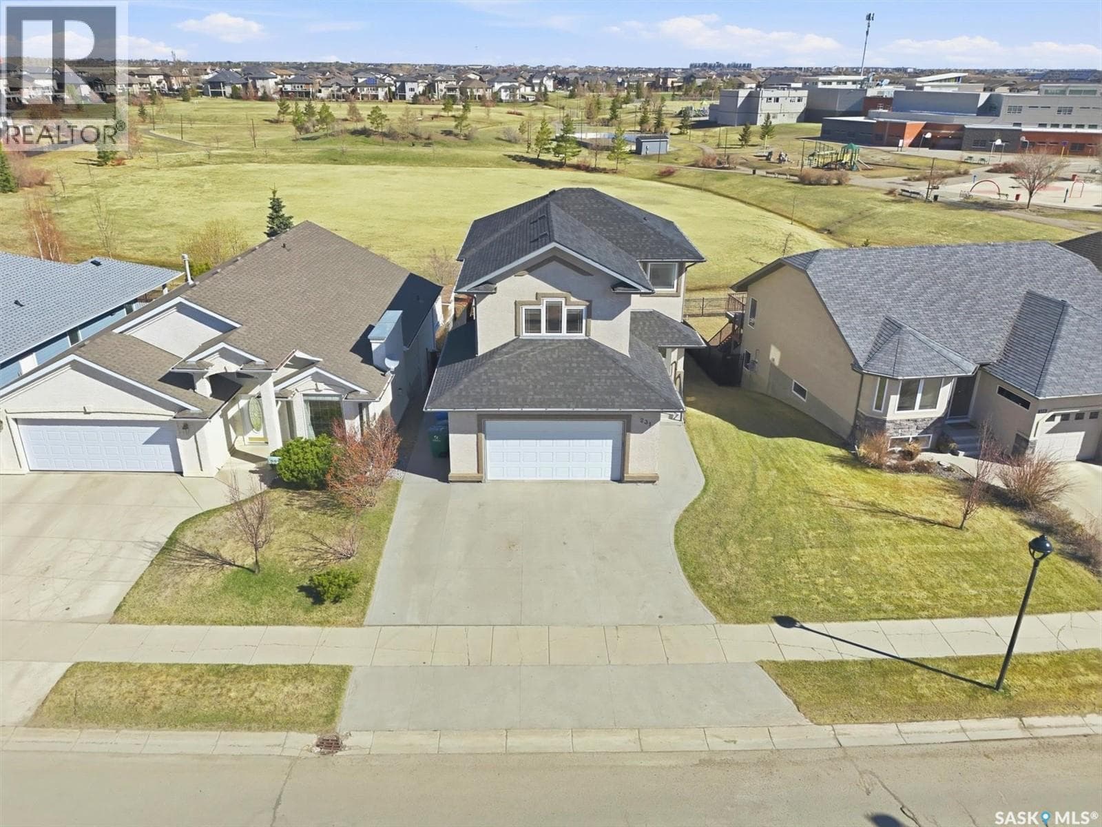 231 Willowgrove BOULEVARD — photo 2