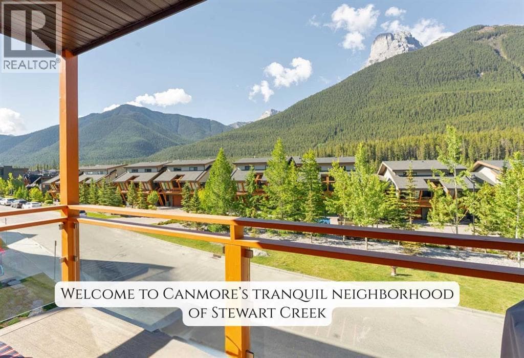 601, 102 Stewart Creek Rise — photo 3