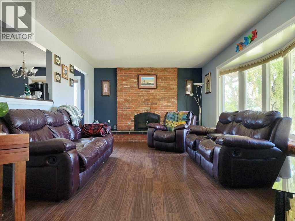 667 21st Street — photo 3