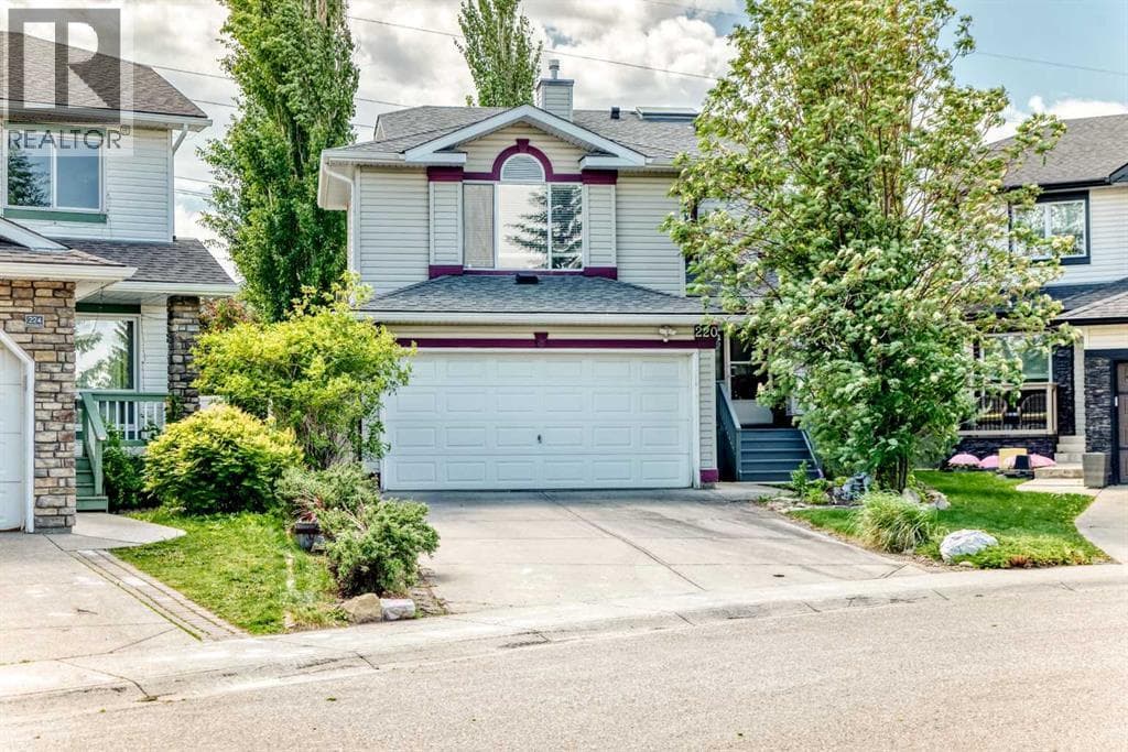 220 Shawbrooke Manor SW — photo 2