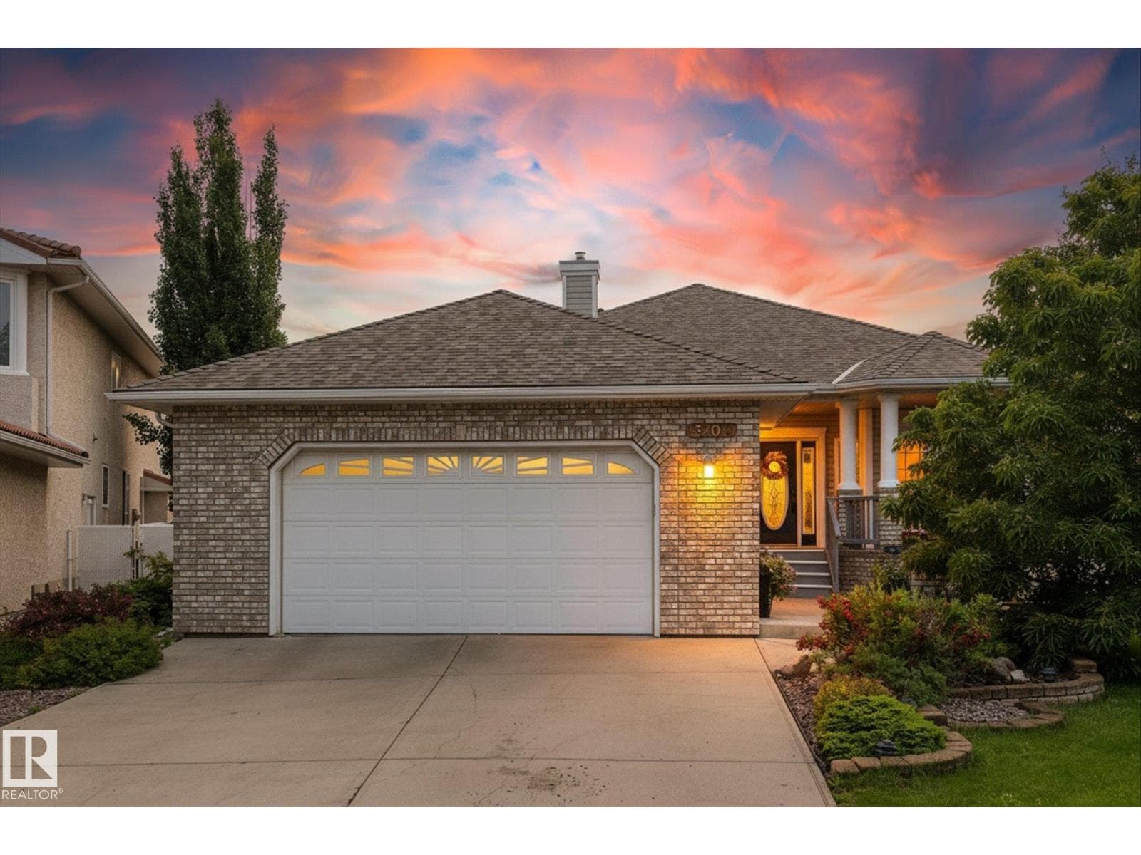 8704 165 AV NW NW