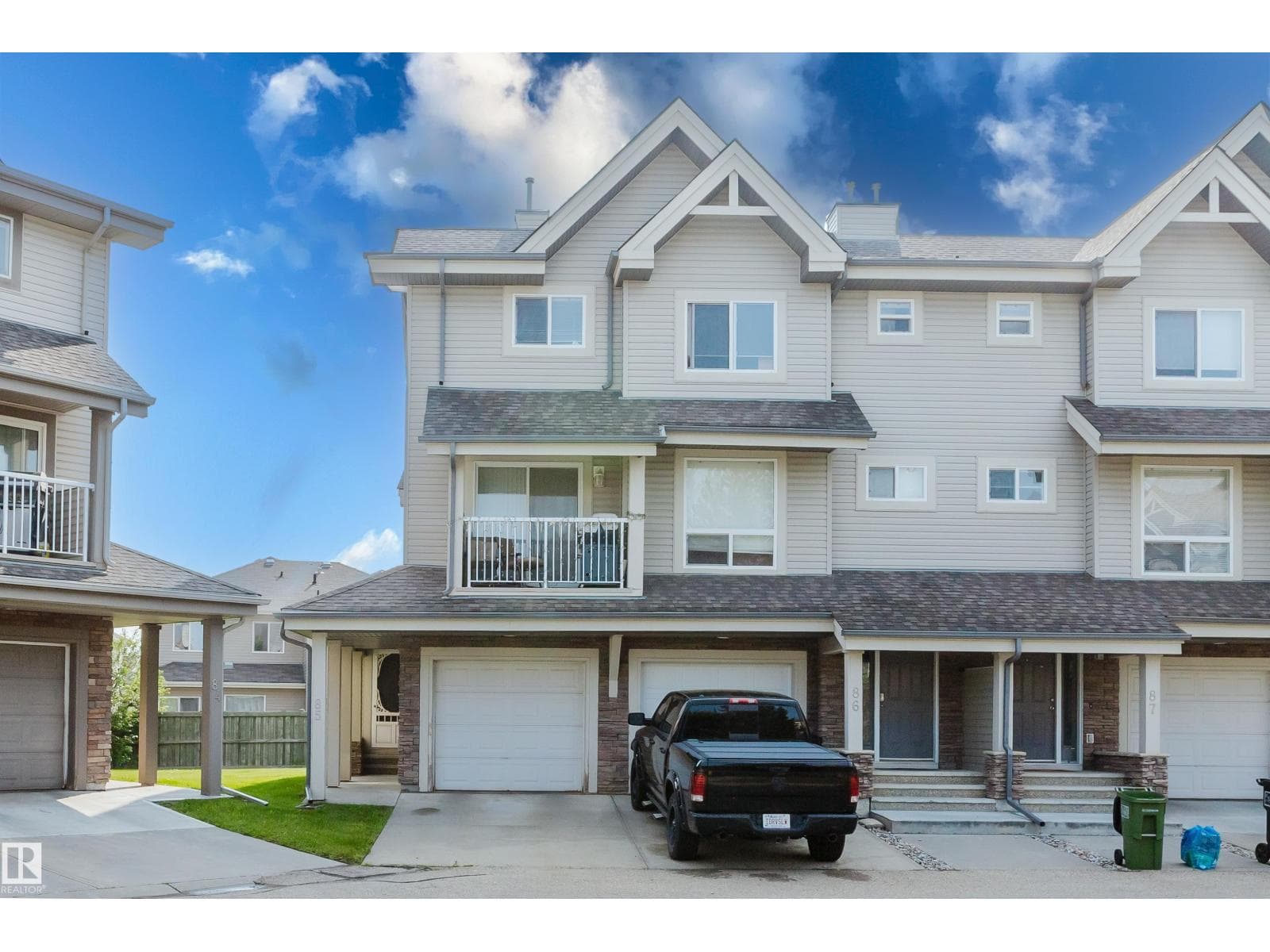 #85 12050 17 AV SW