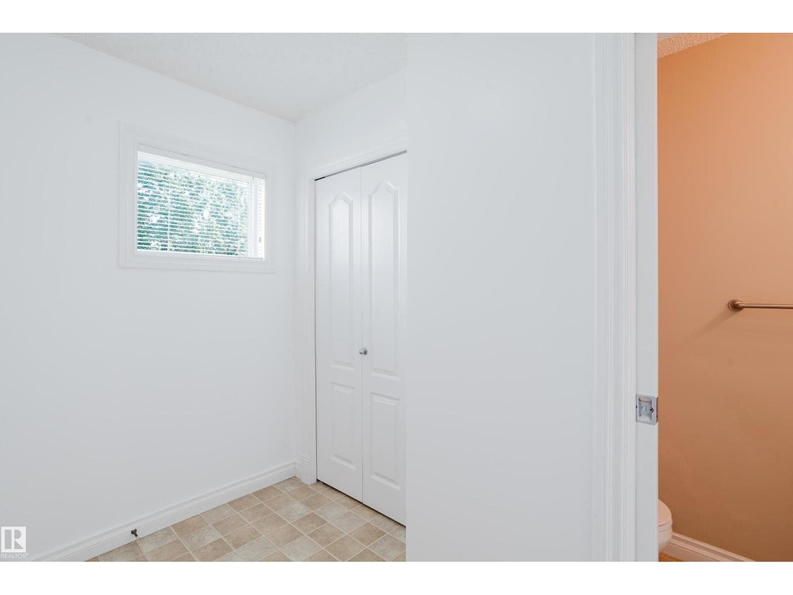 #85 12050 17 AV SW — photo 3
