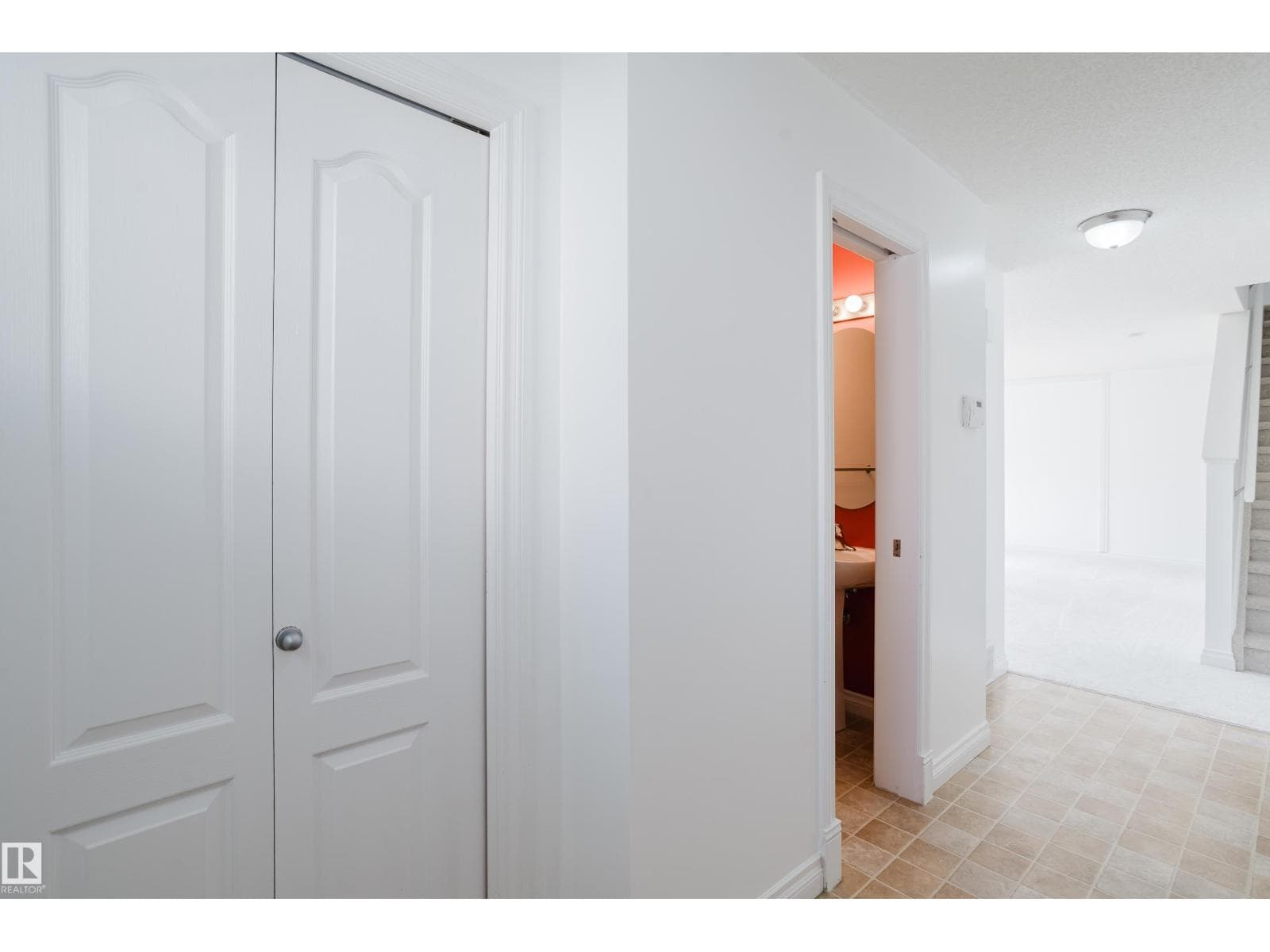 #85 12050 17 AV SW — photo 5