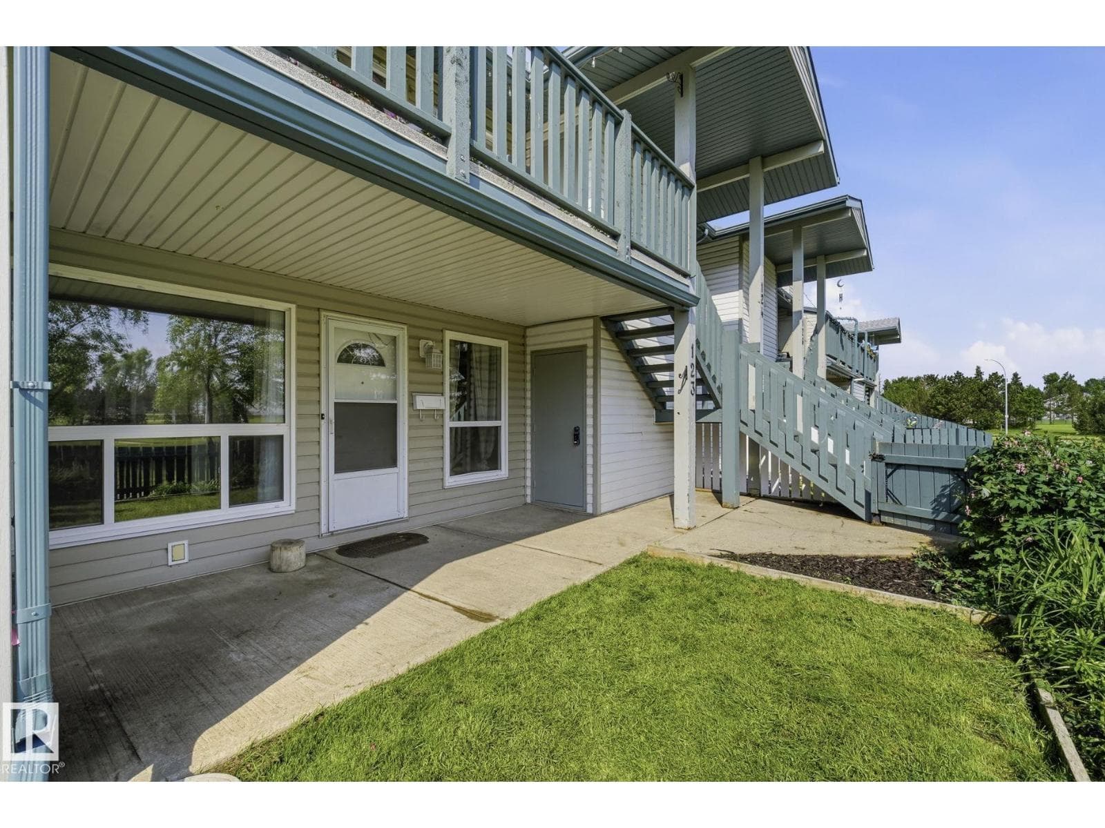 #123 2703 79 ST NW
