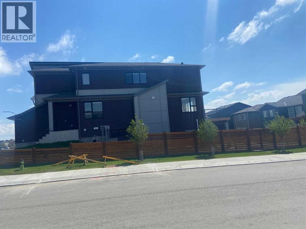 305 lucas Place NW — photo 4