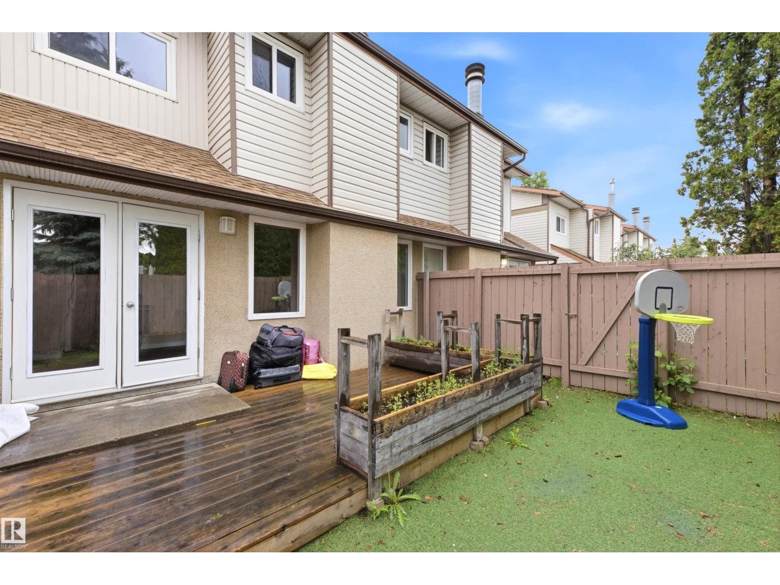 2345 139 AV NW — photo 4