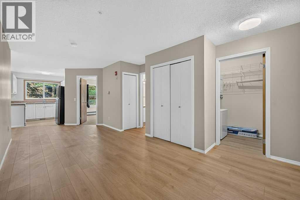 106, 11 Somervale View SW — photo 2