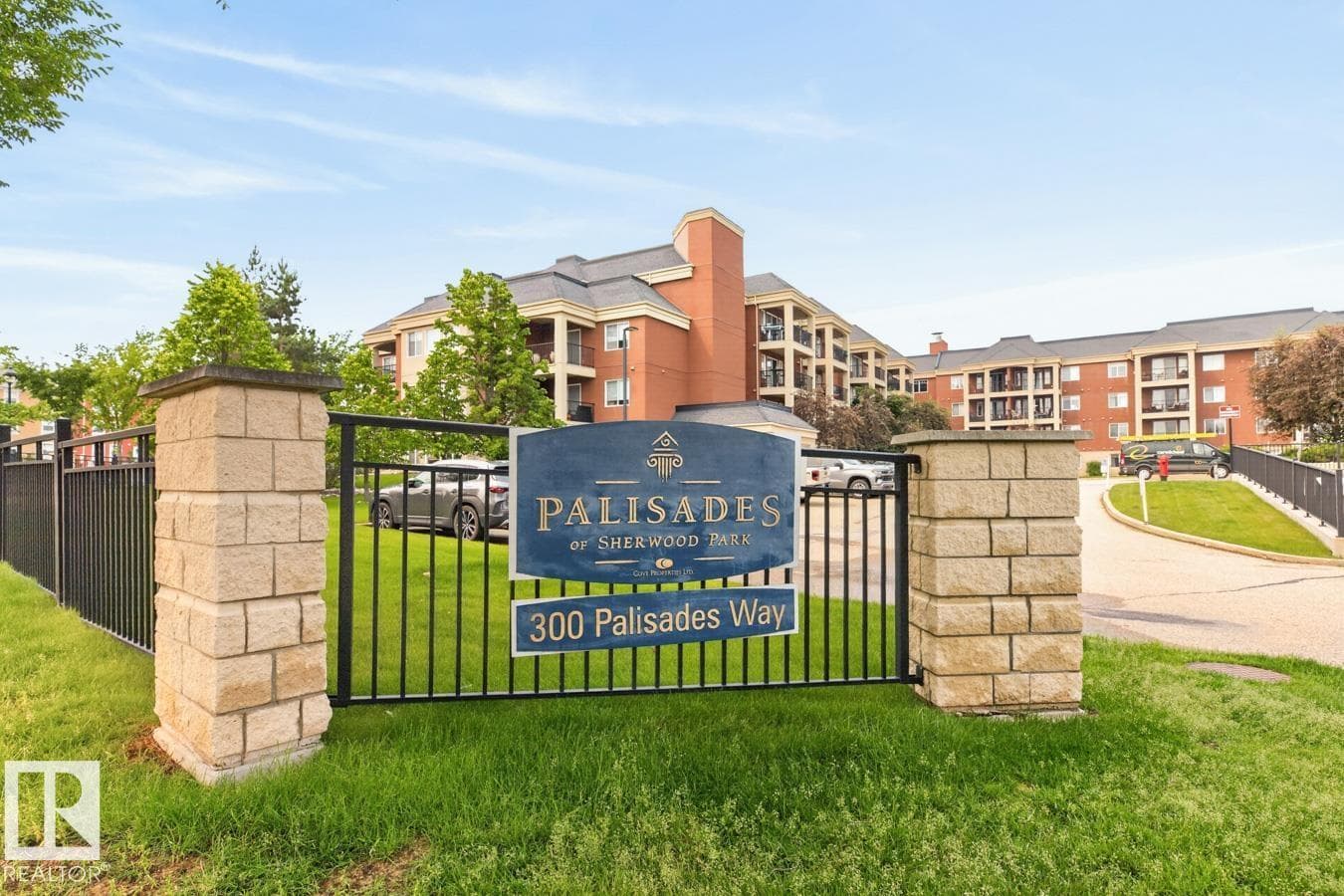 #136 300 PALISADES WY