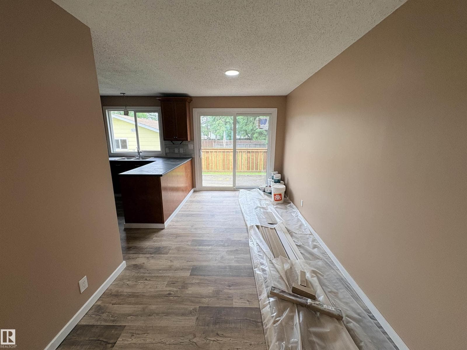 4418 45 AV — photo 3