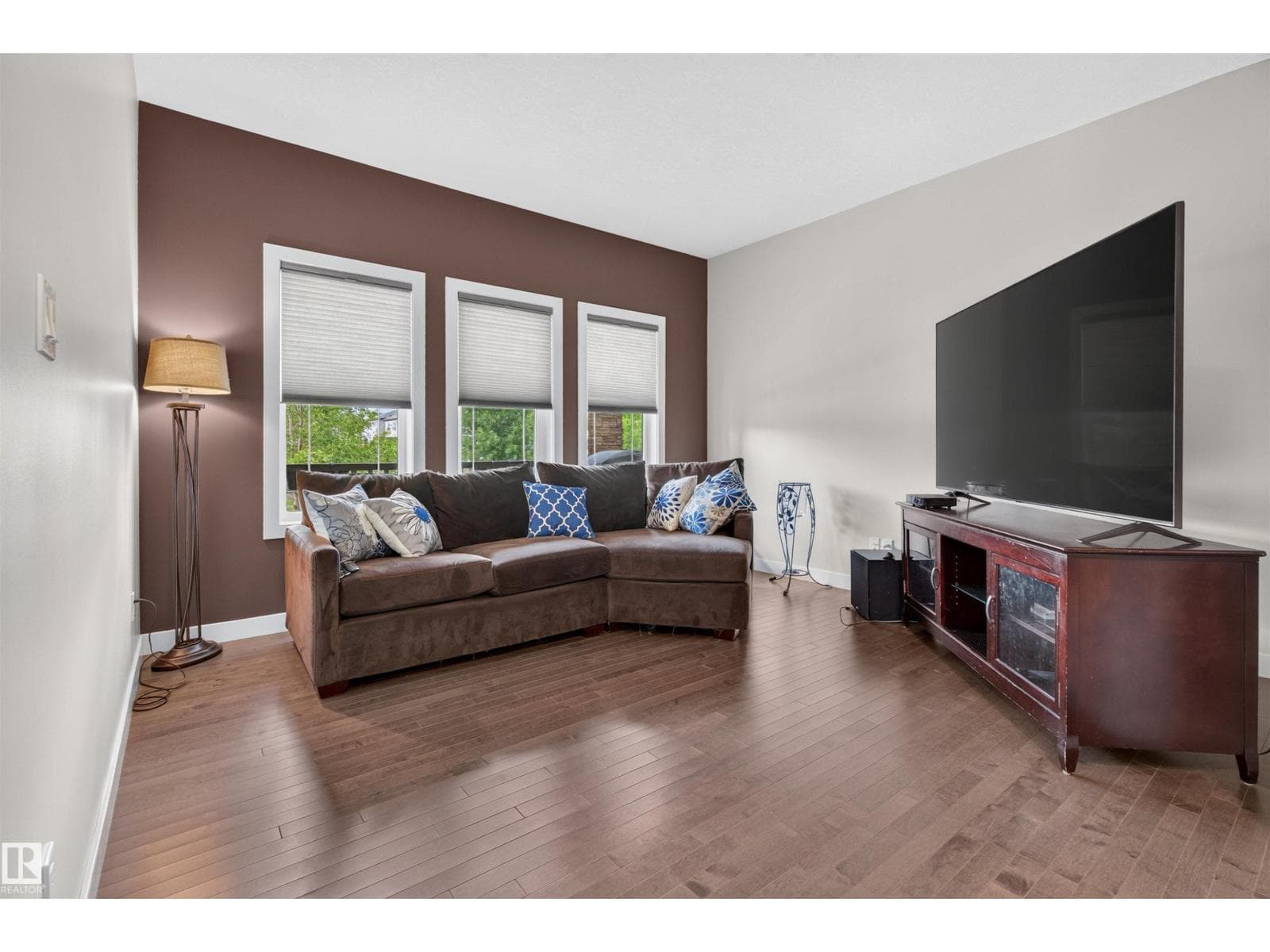 1541 SECORD RD NW — photo 3