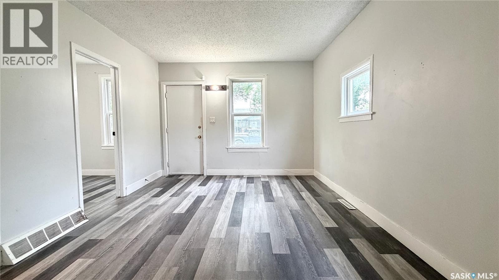 710 M AVENUE S — photo 2