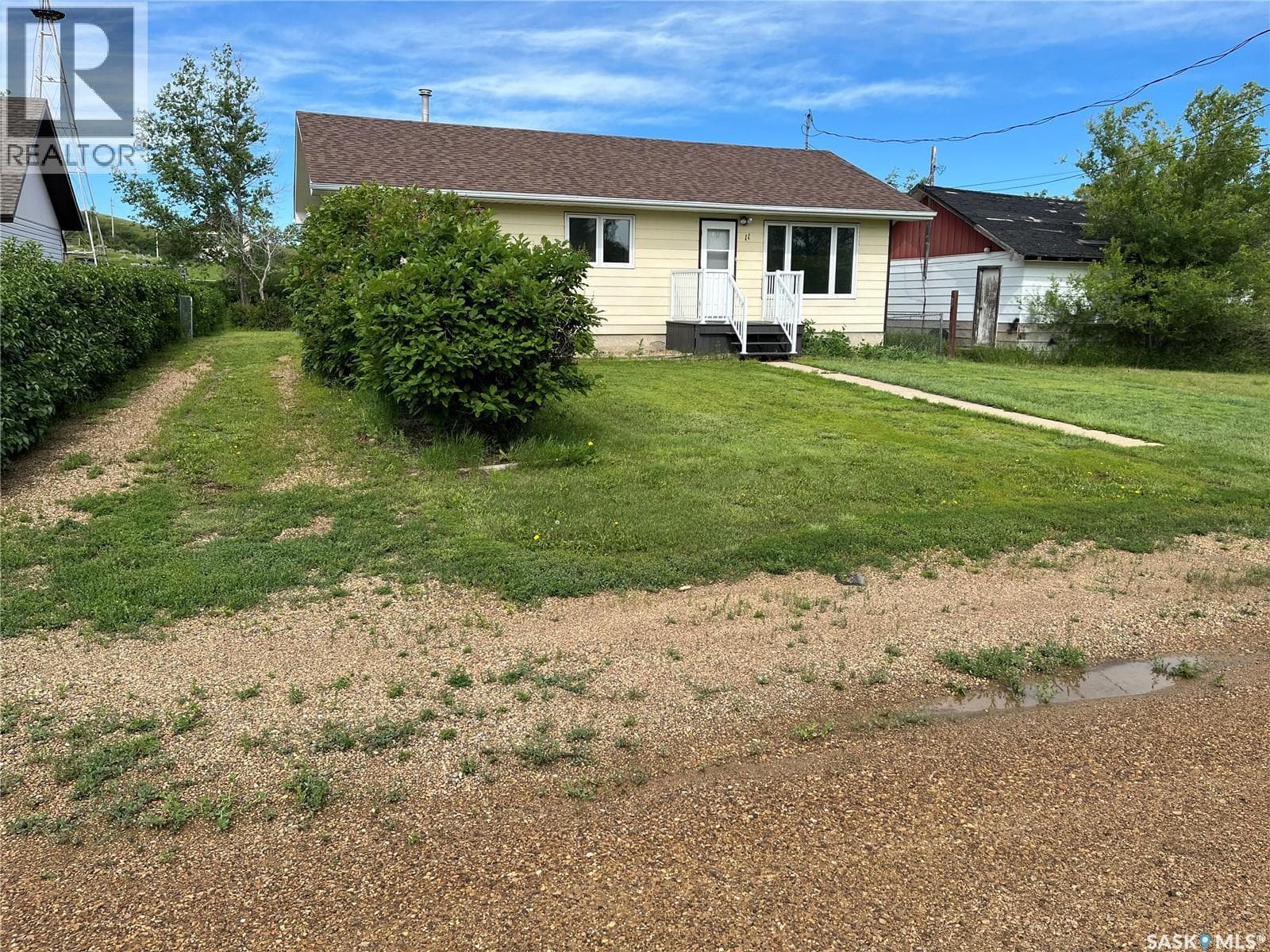 11 A AVENUE — photo 2