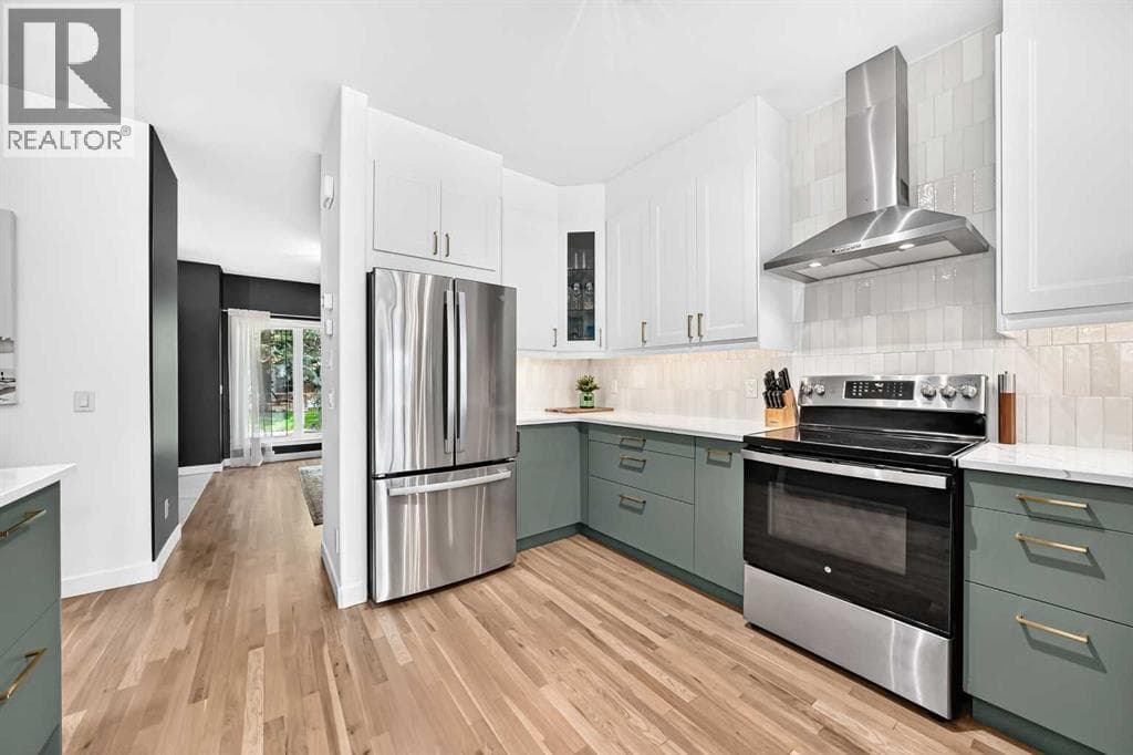 1416 43 Street SW — photo 3