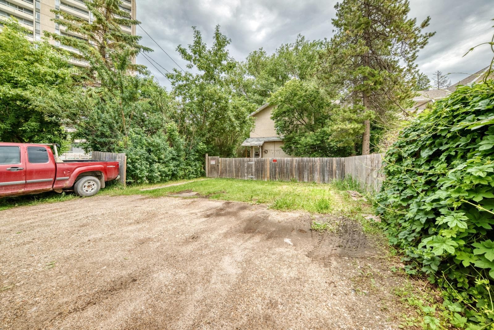 9919 149 St