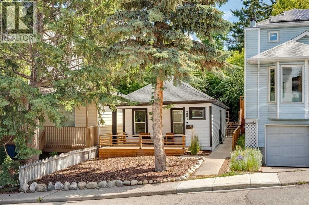 2514 16A Street SW — photo 3