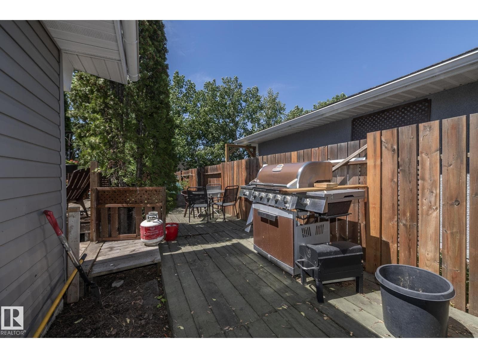 3608 44 ST — photo 4