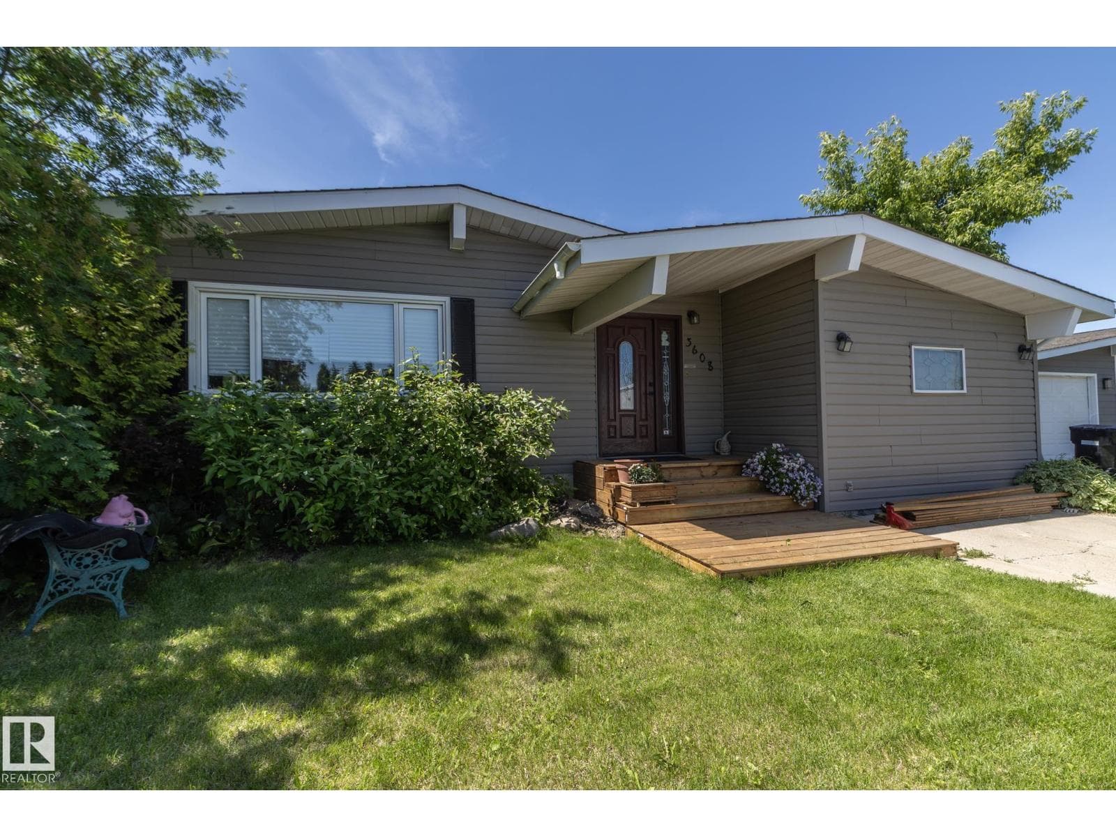 3608 44 ST