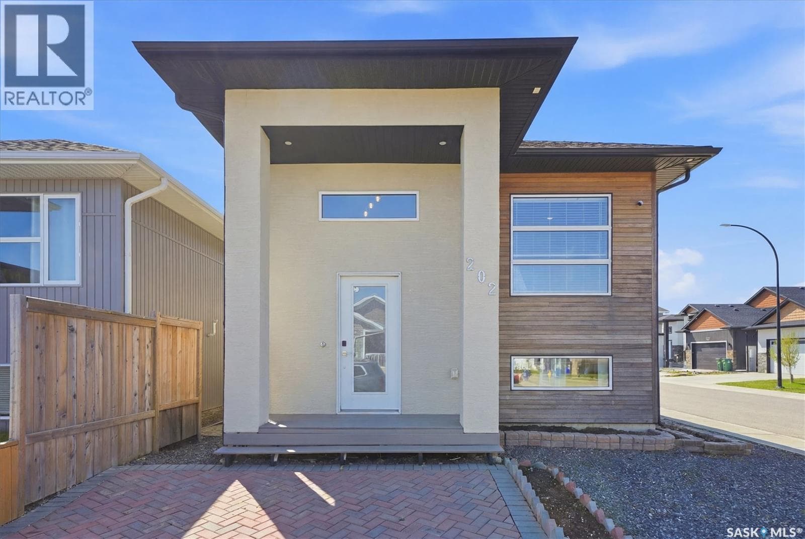 202 Bentley COURT
