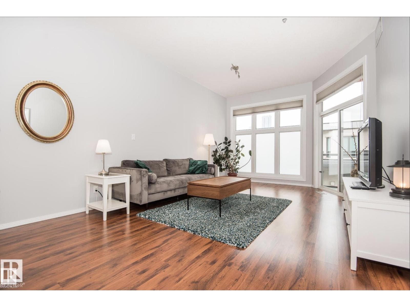 #415 10147 112 ST NW