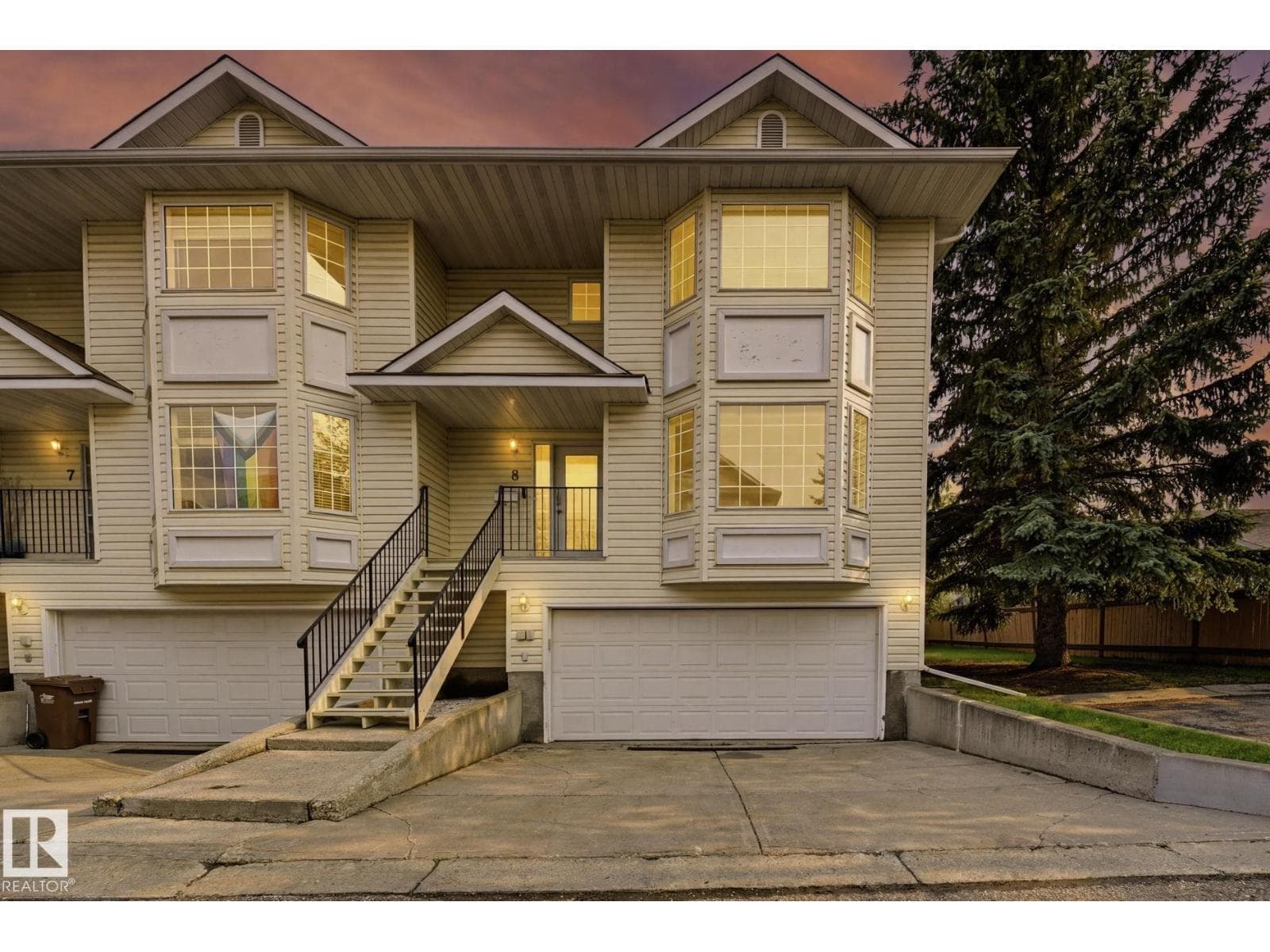 #8 10 DEVON CL — photo 2