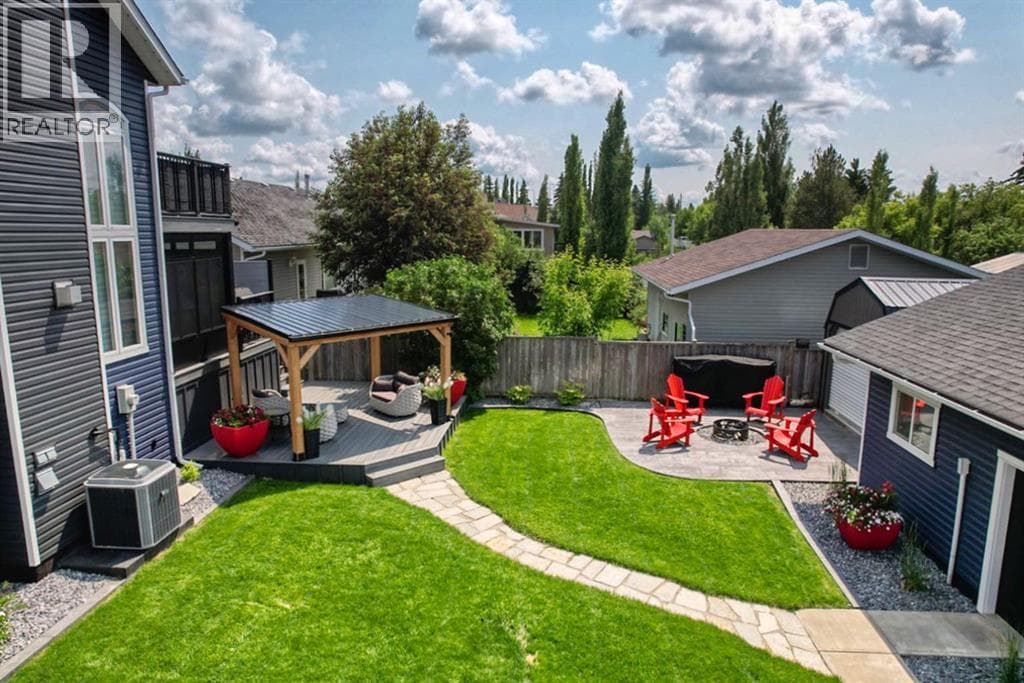 833 10 Avenue NE — photo 3