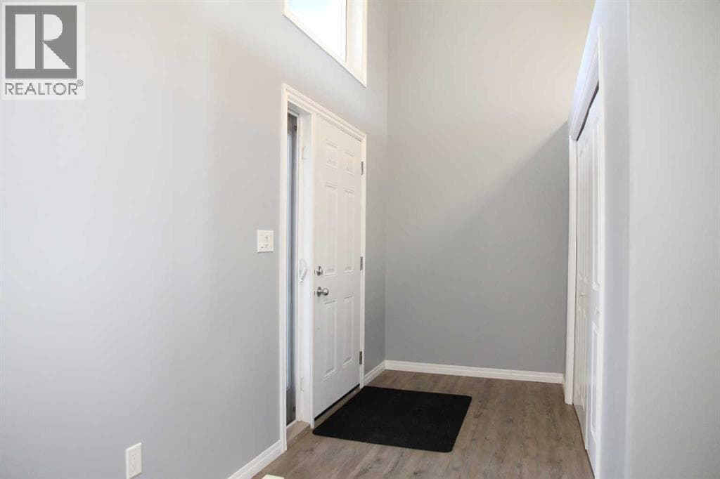 3908 41A Avenue — photo 2