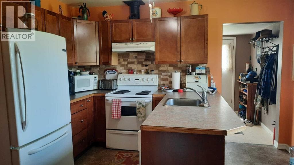 261 1 Avenue — photo 3