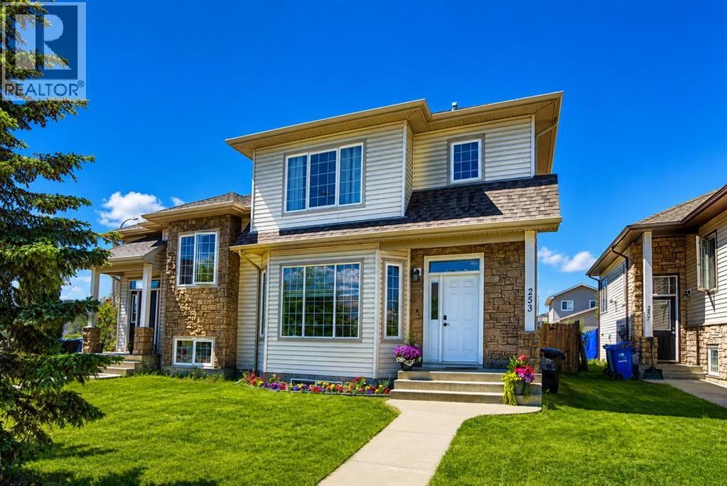 253 Grosbeak Way