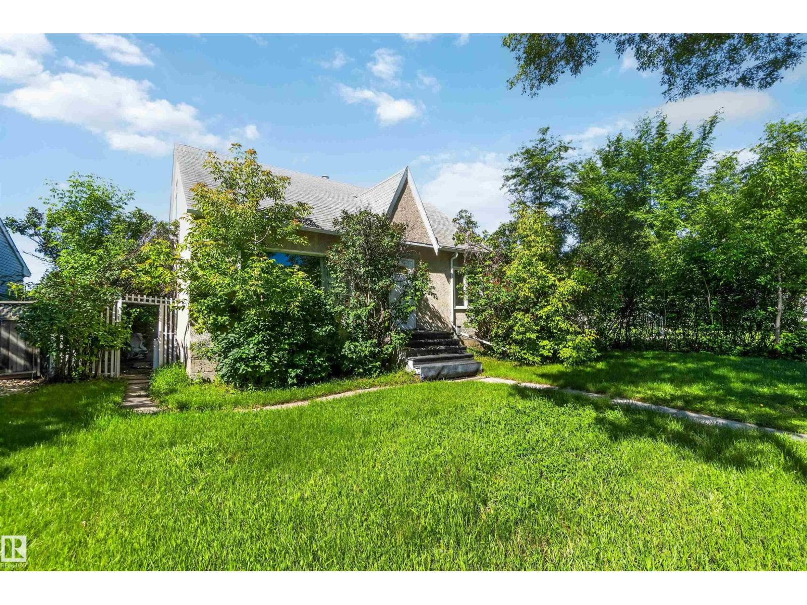 12943 Sherbrooke AV NW — photo 5