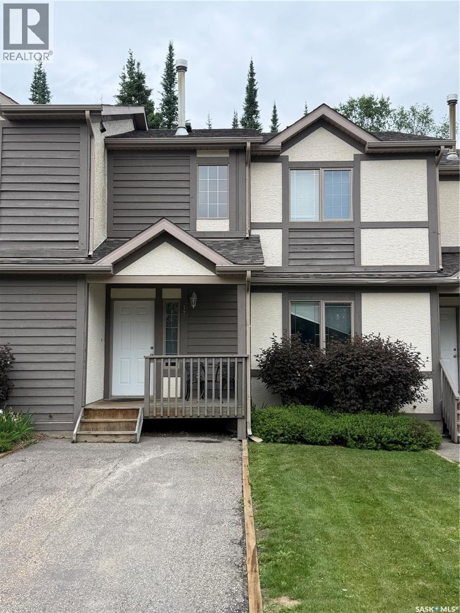 17 Fairway DRIVE