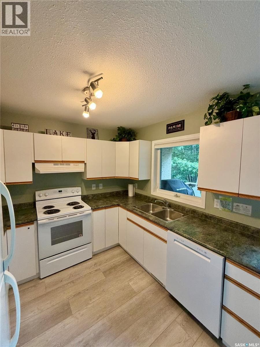 17 Fairway DRIVE — photo 2
