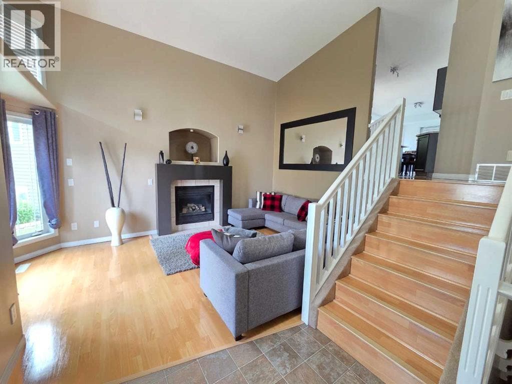 6409 98 A Street — photo 3