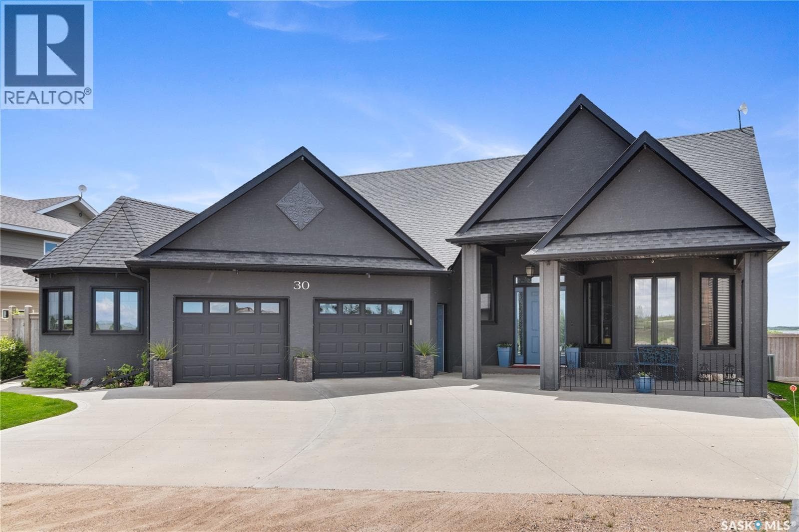 30 Pape DRIVE
