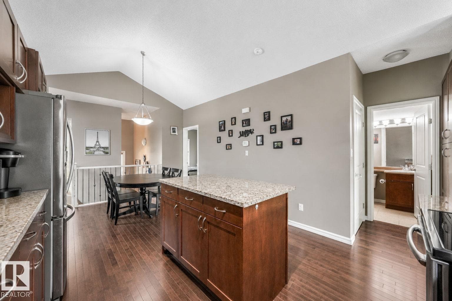 21219 96 AV NW — photo 5