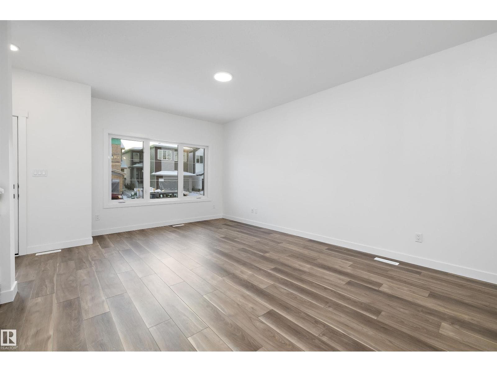 18924 28 AV NW — photo 5