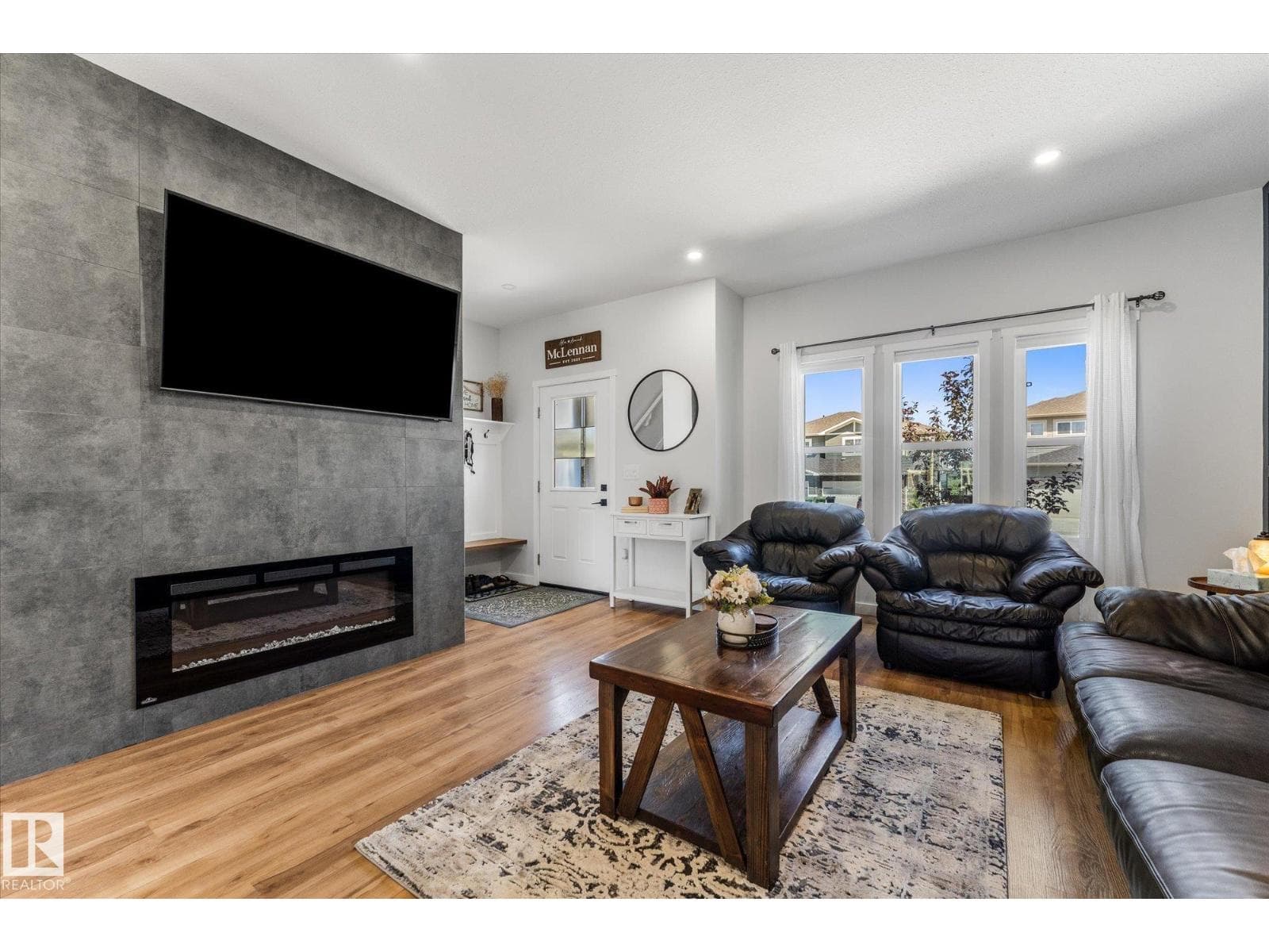 591 MEADOWVIEW DR — photo 4