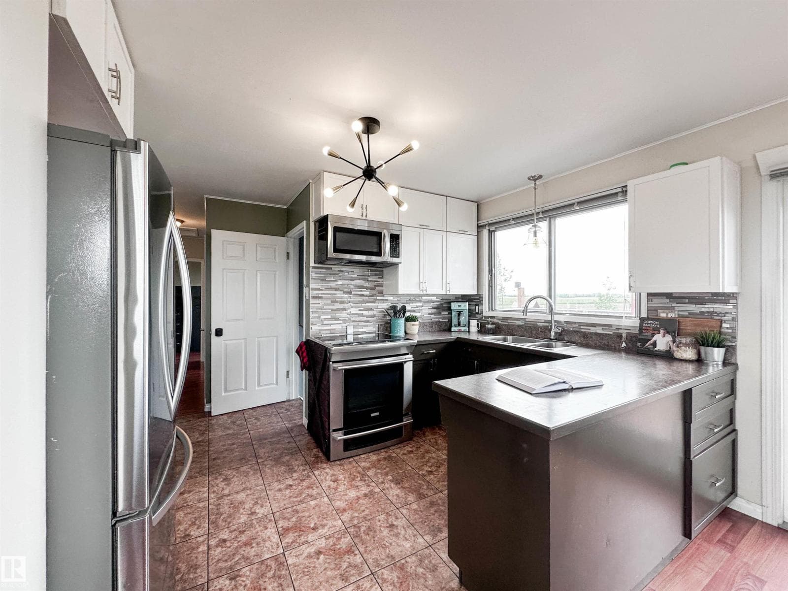 55310 RGE ROAD 261 — photo 4