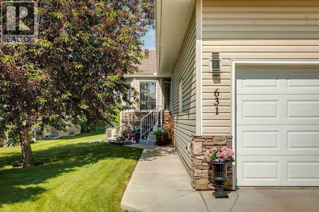 631 Riverside Boulevard NW — photo 5
