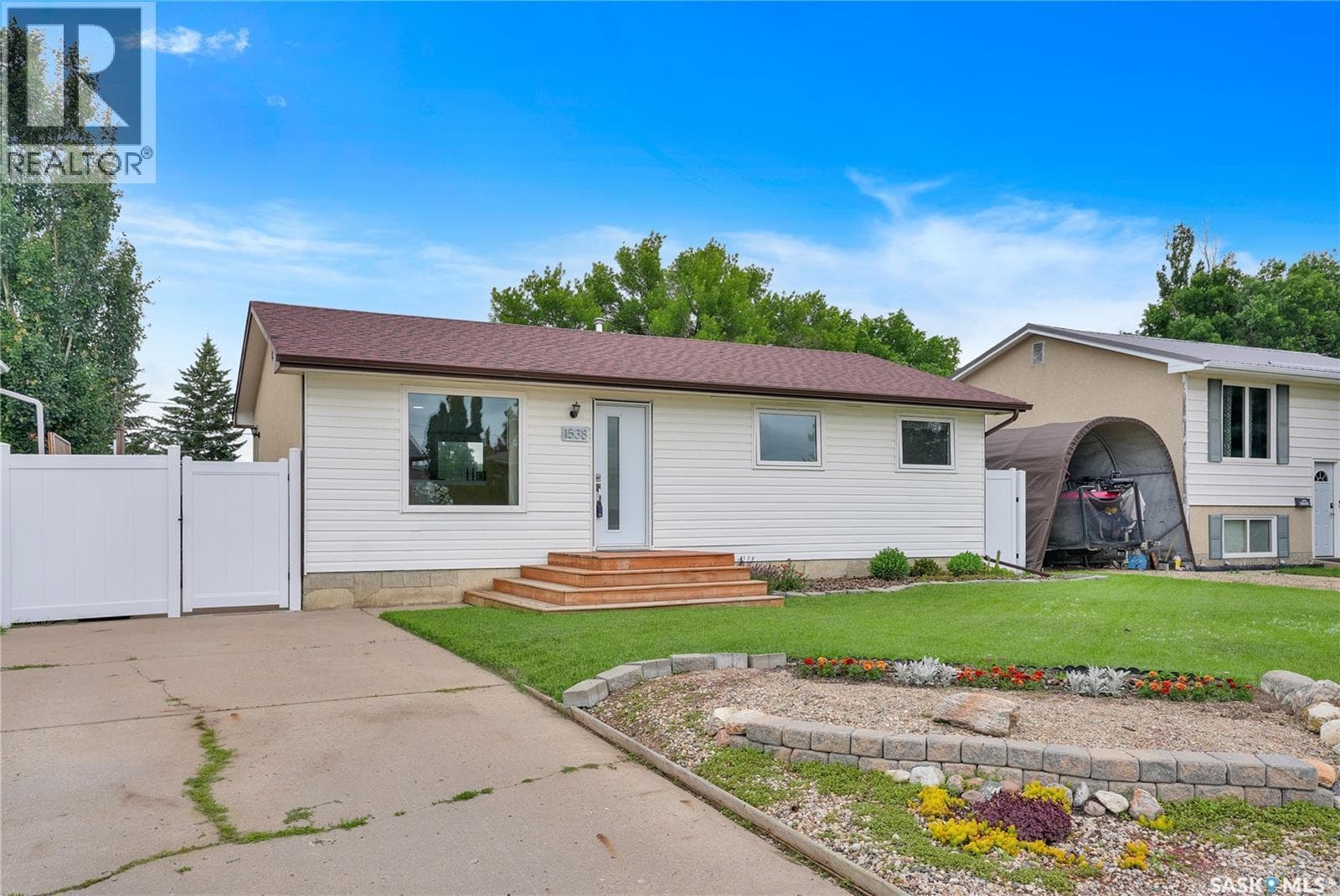1538 Smith STREET — photo 4
