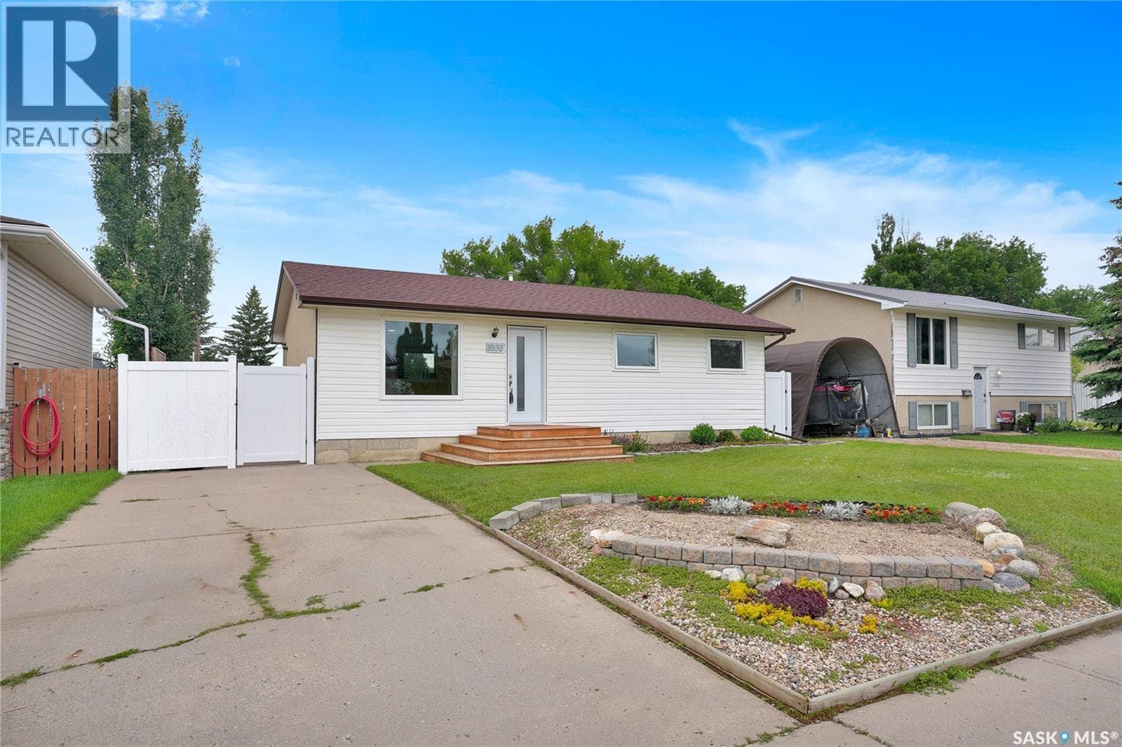1538 Smith STREET — photo 2