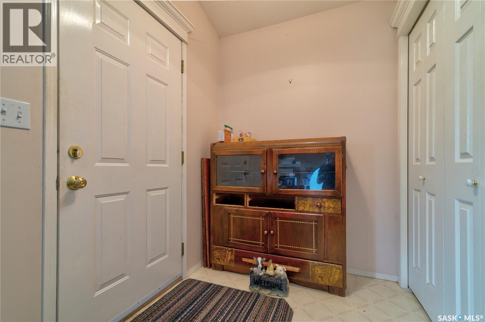 1340 Connaught STREET — photo 4