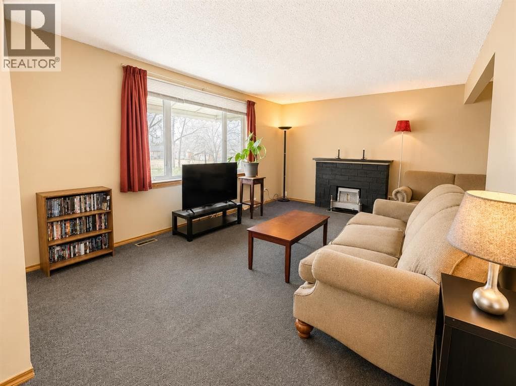 614 6 Avenue — photo 3