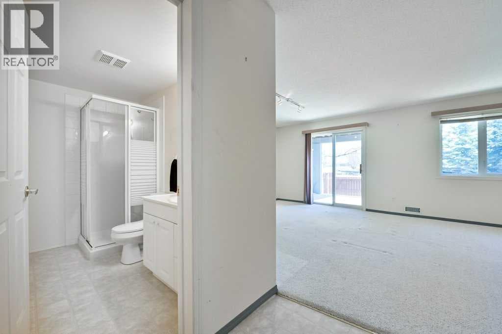 184 Valley Ridge Heights NW — photo 4