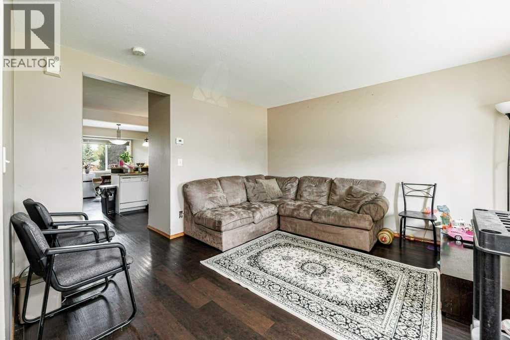 9 Lakeview Close — photo 3
