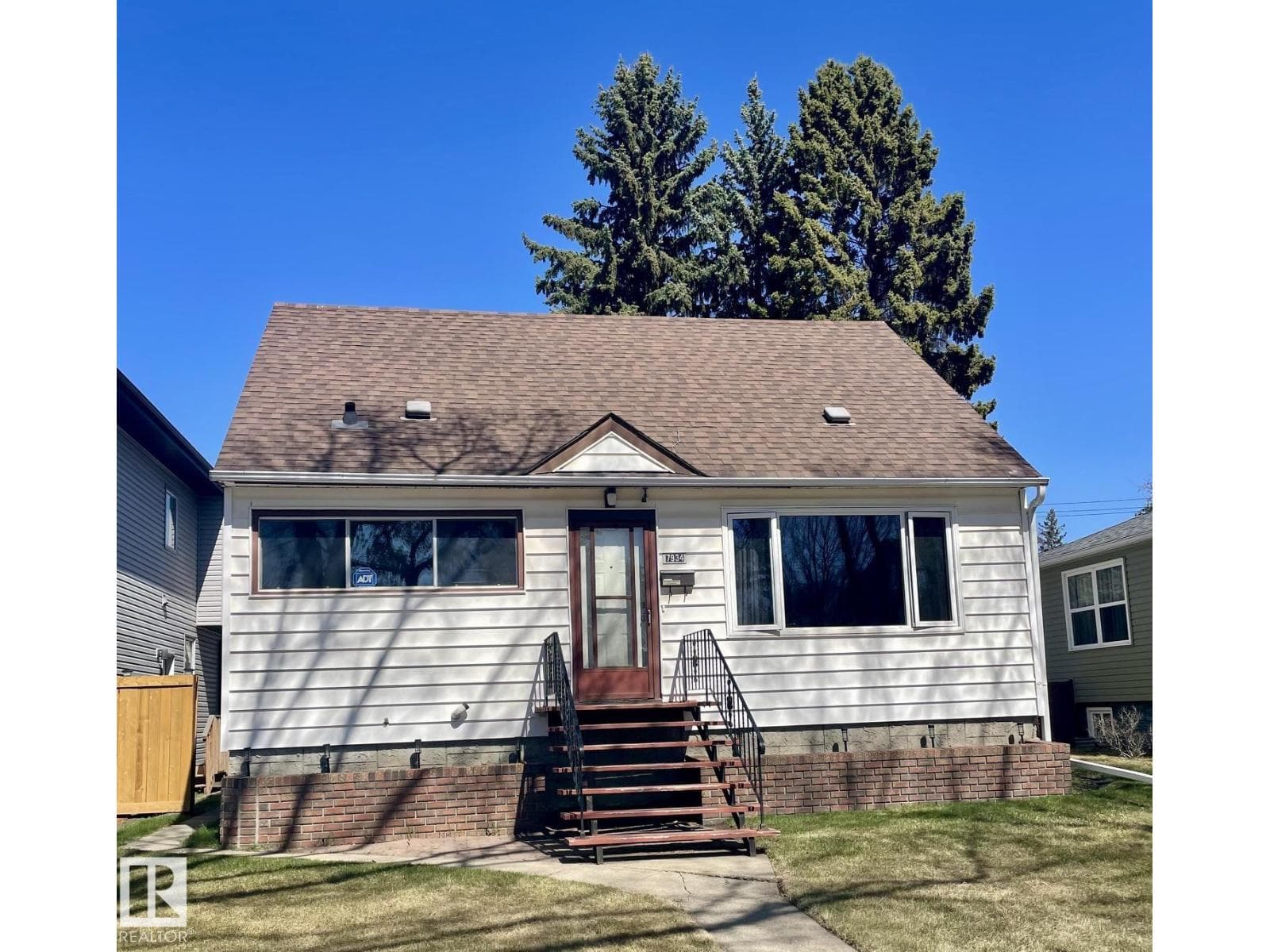 7934 81 AV NW