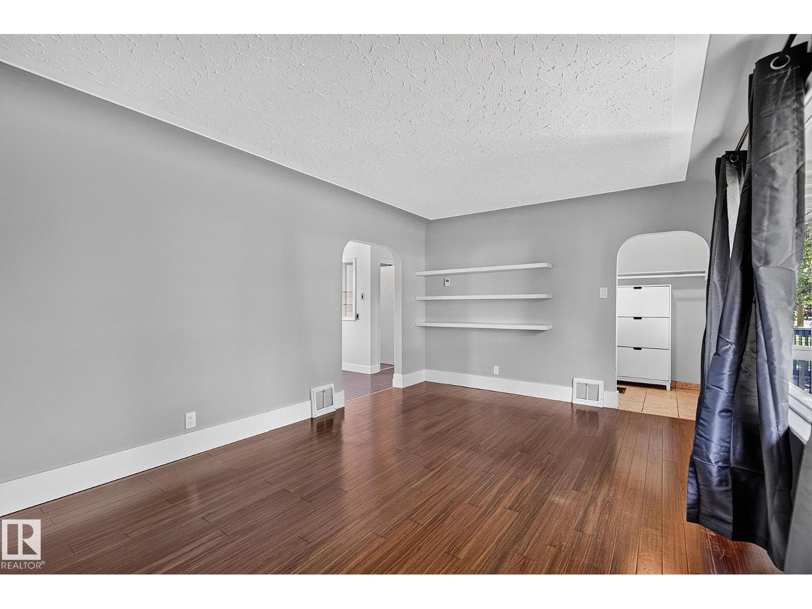 14624 110A AV NW — photo 5